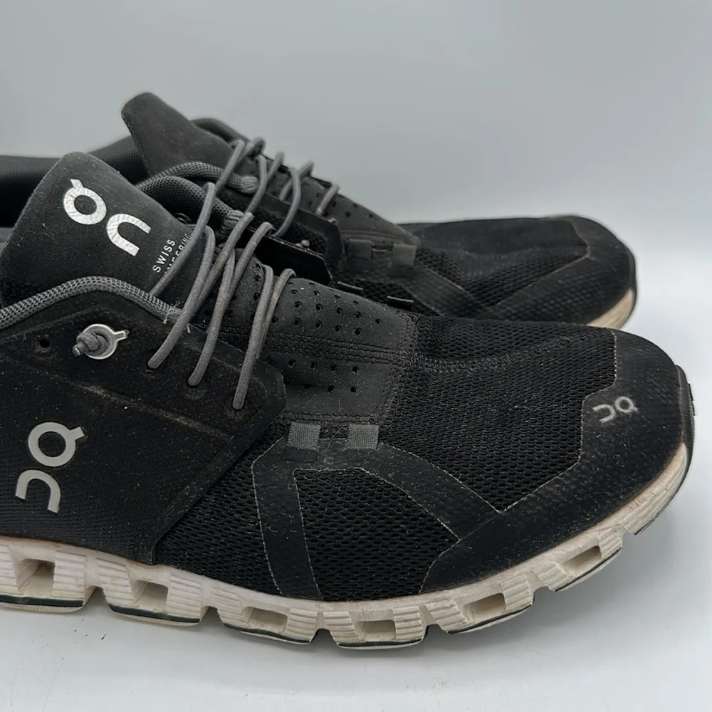 On Cloud Swiss Engineering Running Shoes, size 10.5 - Picture 3 of 10